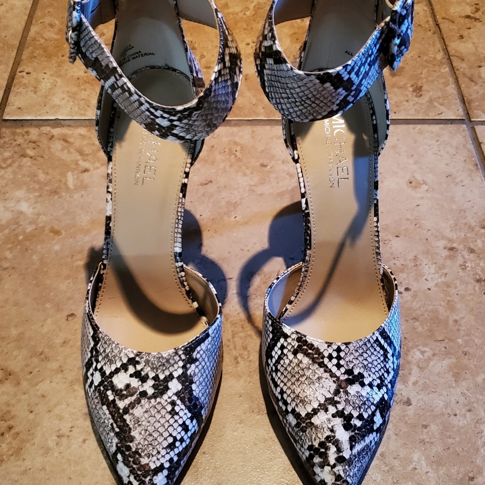 Beautiful heels!